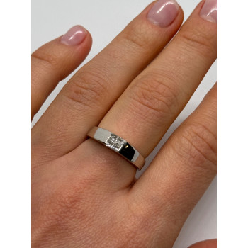 14K WHITE GOLD  DIAMONDS RING SIZE 7