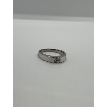 14K WHITE GOLD  DIAMONDS RING SIZE 7