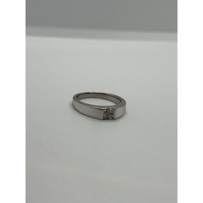 14K WHITE GOLD  DIAMONDS RING SIZE 7