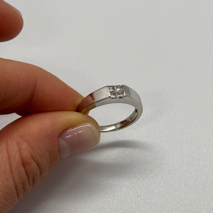 14K White Gold Diamonds Ring Size 7