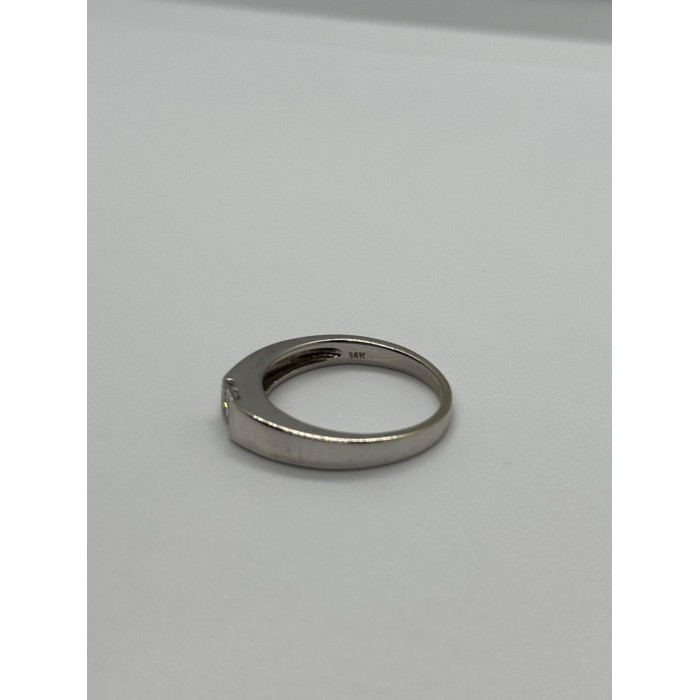 14K WHITE GOLD  DIAMONDS RING SIZE 7