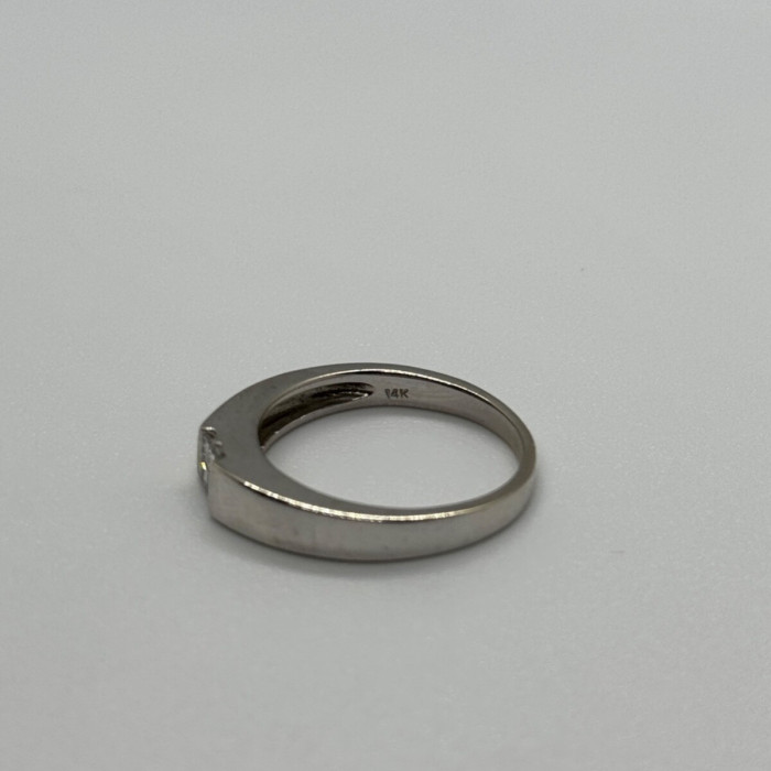 14K White Gold Diamonds Ring Size 7