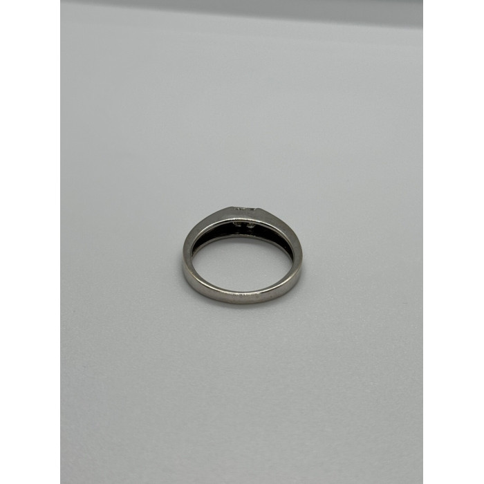 14K WHITE GOLD  DIAMONDS RING SIZE 7