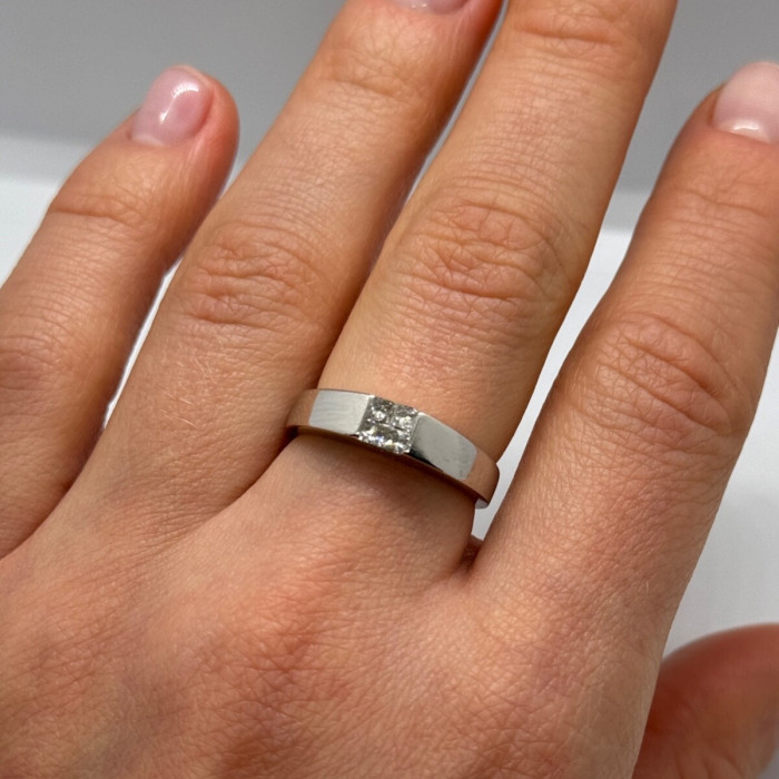 14K White Gold Diamonds Ring Size 7