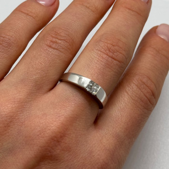 14K White Gold Diamonds Ring Size 7