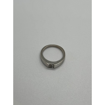 14K WHITE GOLD  DIAMONDS RING SIZE 7