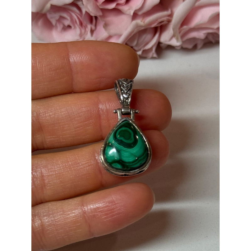 925 Sterling Silver Green Agate Pendant Length 1.4 Inch
