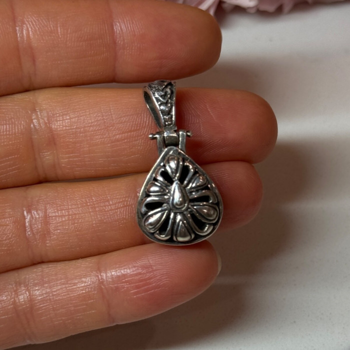 925 Sterling Silver Green Agate Pendant Length 1.4 Inch