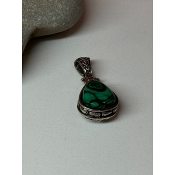 925 Sterling Silver Green Agate Pendant Length 1.4 Inch