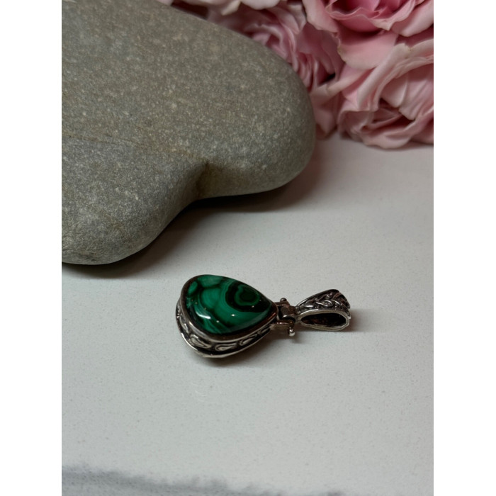 925 Sterling Silver Green Agate Pendant Length 1.4 Inch