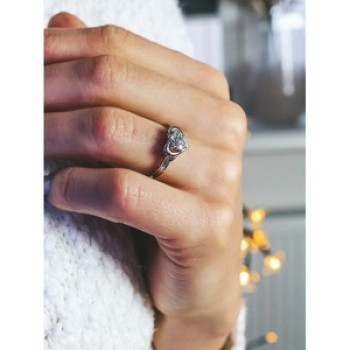 900 Platinum Sapphires 