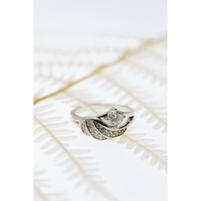 925 Sterling Silver CZ Ring Size 6.5