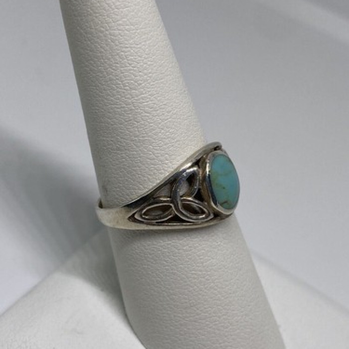 925 Sterling Silver Ring With Turquoise Size 7.75