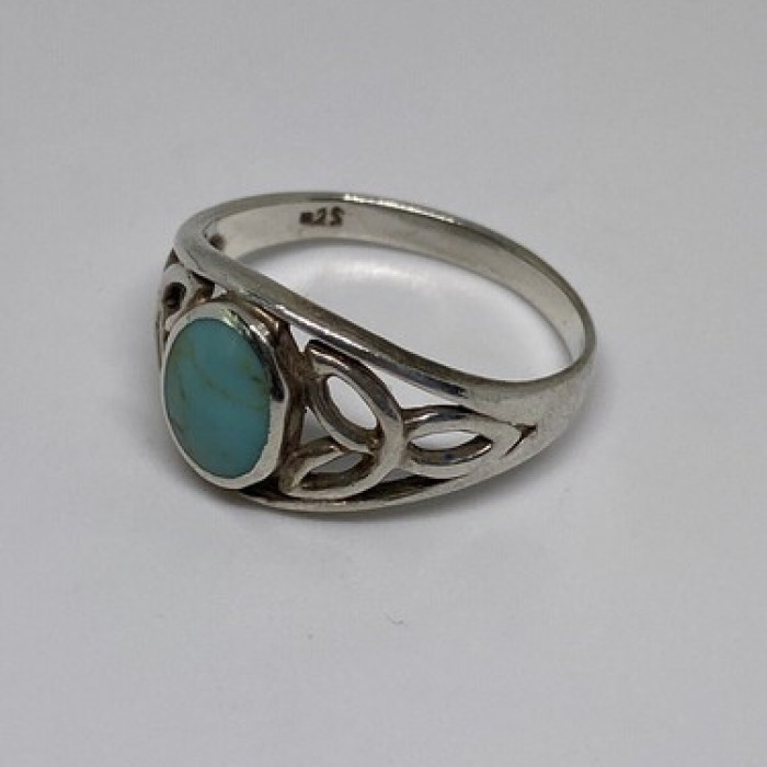 925 Sterling Silver Ring With Turquoise Size 7.75