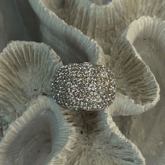 Beautiful 925 Sterling Silver CZ Ring Size 8