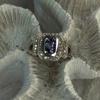 14K White Gold Tanzanite & Diamond Ring Size 6