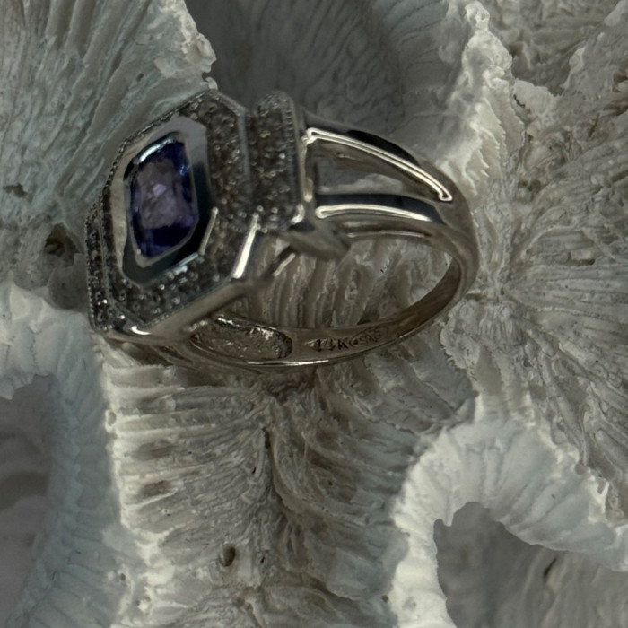14K White Gold Tanzanite & Diamond Ring Size 6