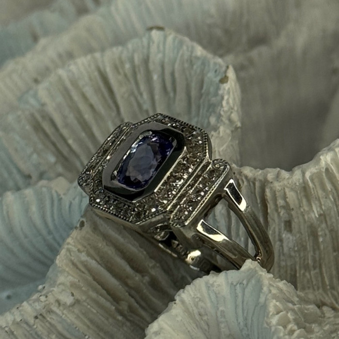 14K White Gold Tanzanite & Diamond Ring Size 6