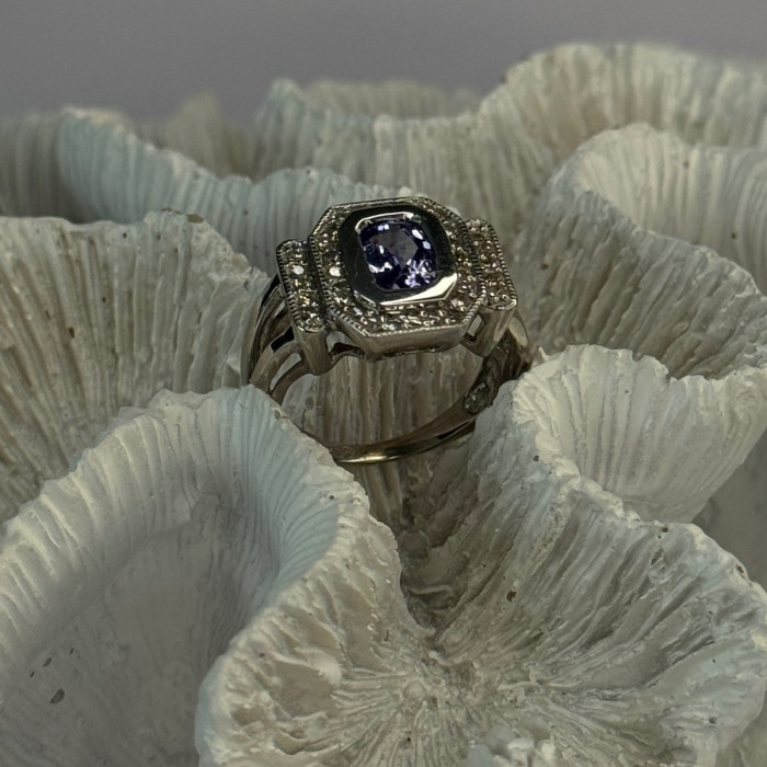 14K White Gold Tanzanite & Diamond Ring Size 6