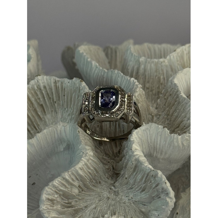 14K White Gold Tanzanite & Diamond Ring Size 6