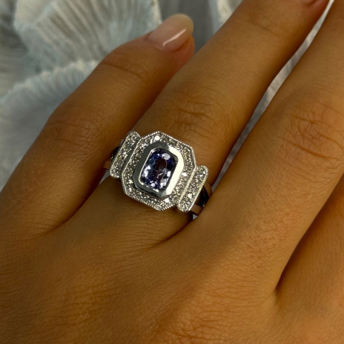 14K White Gold Tanzanite & Diamond Ring Size 6