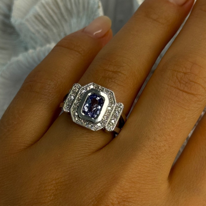 14K White Gold Tanzanite & Diamond Ring Size 6