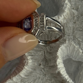 14K White Gold Tanzanite & Diamond Ring Size 6