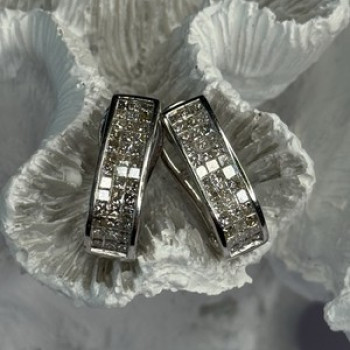 Classy 14K White Gold Diamond 1 Carat Earrings Length 0.83 Inch