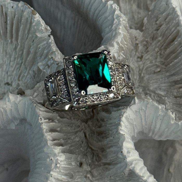 925 Sterling Silver Emerald & Cz Ring Size 6