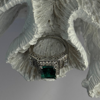 925 Sterling Silver Emerald & Cz Ring Size 6