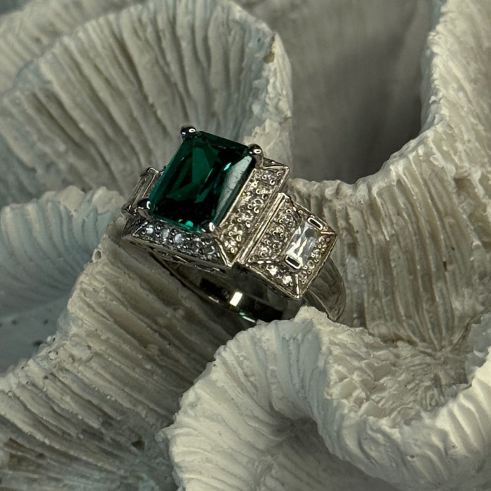 925 Sterling Silver Emerald & Cz Ring Size 6