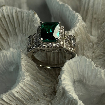 925 Sterling Silver Emerald & Cz Ring Size 6