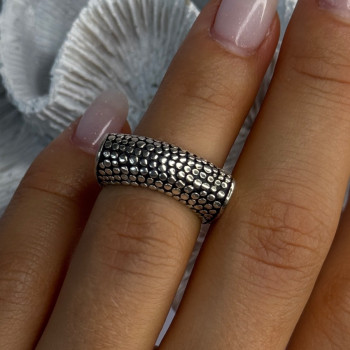 Unique Design 925 Sterling Silver Ring Size 5