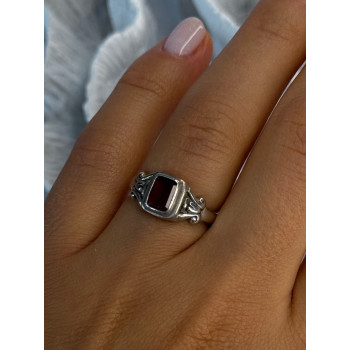 Vintage 925 Sterling Silver Garnet Ring Size 7