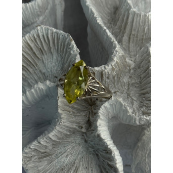 925 Sterling Silver Peridot Ring Size 9.5