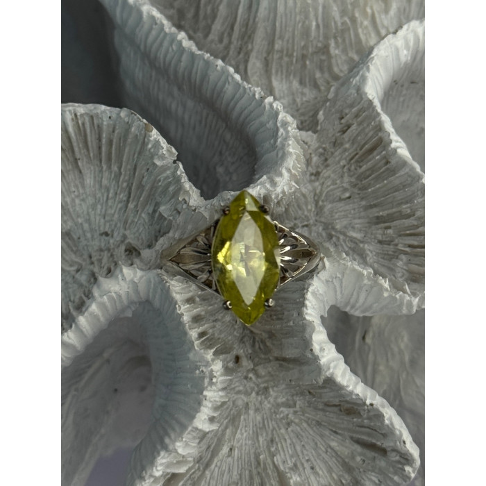925 Sterling Silver Peridot Ring Size 9.5