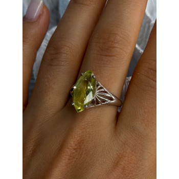 925 Sterling Silver Peridot Ring Size 9.5