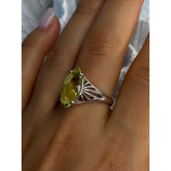 925 Sterling Silver Peridot Ring Size 9.5