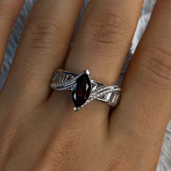 925 Sterling Silver Garnet & Beryl Ring Size 10
