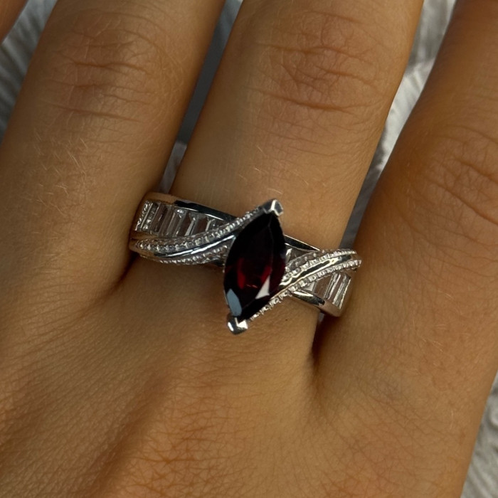 925 Sterling Silver Garnet & Beryl Ring Size 10