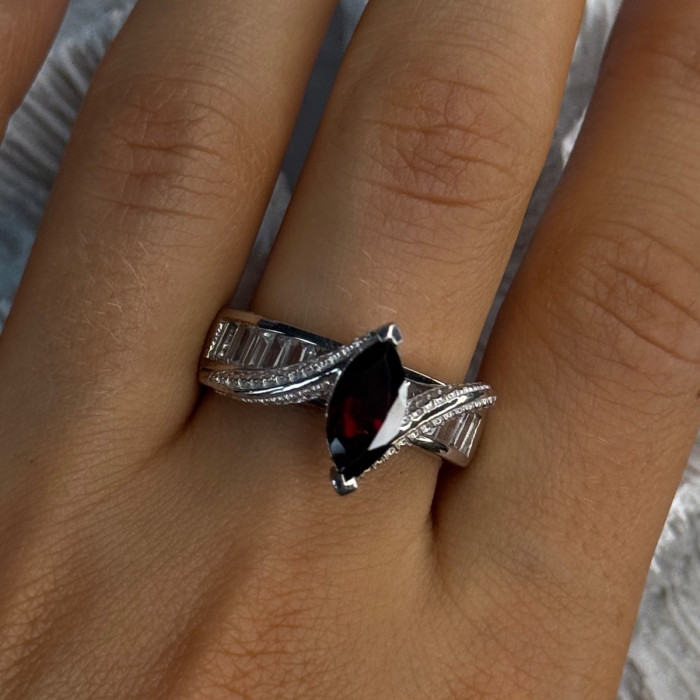 925 Sterling Silver Garnet & Beryl Ring Size 10