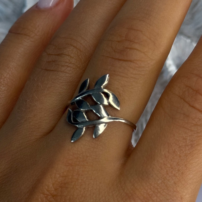 925 Sterling Silver Leaves Ring Size 9