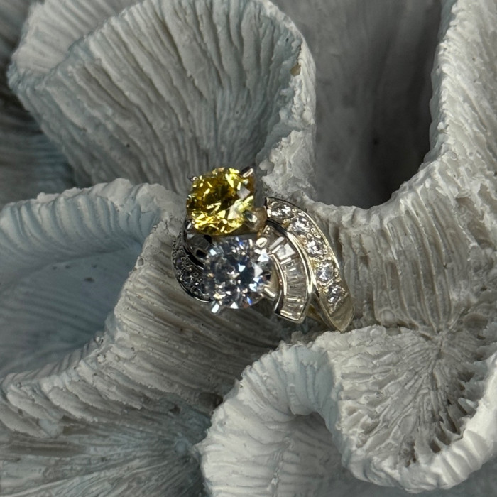 925 Sterling Silver Yellow & White Cz Ring Size 6