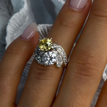 925 Sterling Silver Yellow & White Cz Ring Size 6