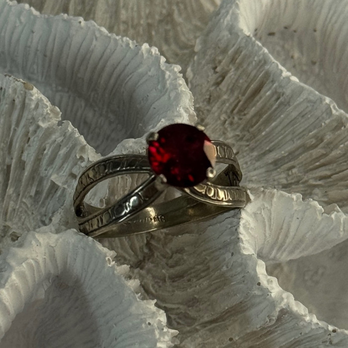 Vintage 925 Sterling Silver Ruby Ring Size 9.5