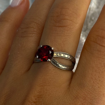 Vintage 925 Sterling Silver Ruby Ring Size 9.5