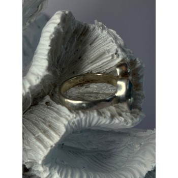 925 Sterling Silver Blue Topaz Ring Size 7