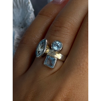 925 Sterling Silver Blue Topaz Ring Size 7