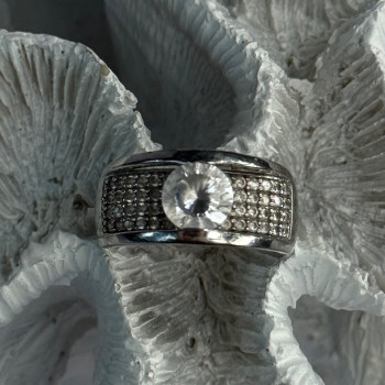 Elegant Design 925 Sterling Silver Cz Ring Size 10