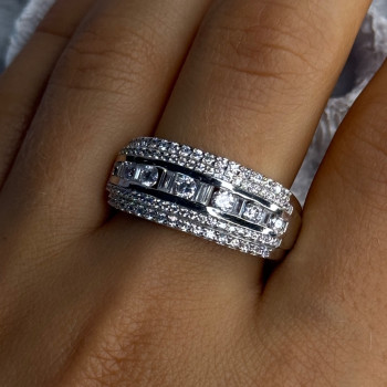 Beautiful Design 925 Sterling Silver Cz Ring Size 11